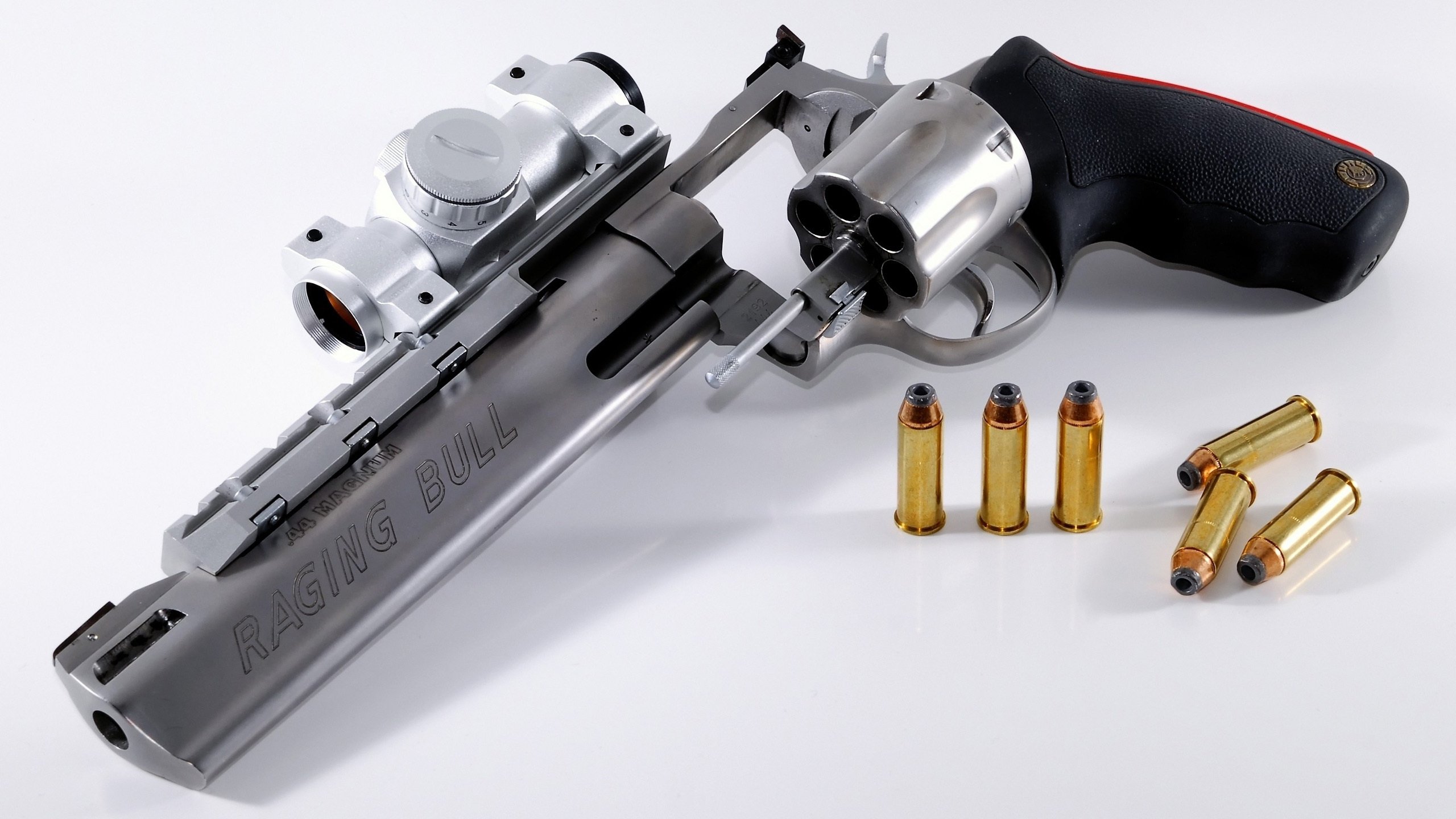 爱游戏APP-新纪元狂想曲，当哈兰德在绿茵场凿开裂缝，卡塔尔从末节带走了诺坎普的魂魄