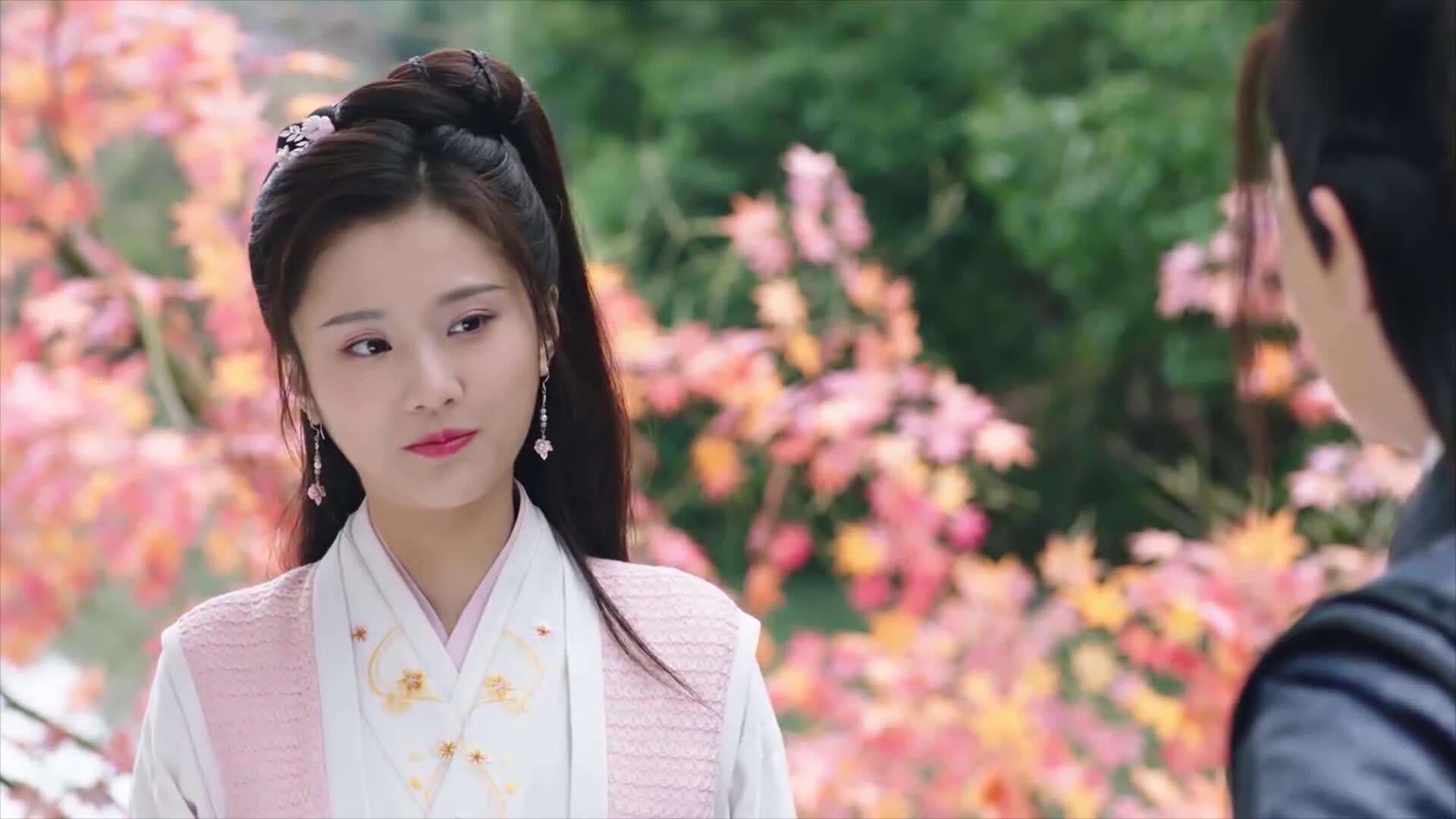 金色闪电与红色极光,速度在不同维度的共鸣