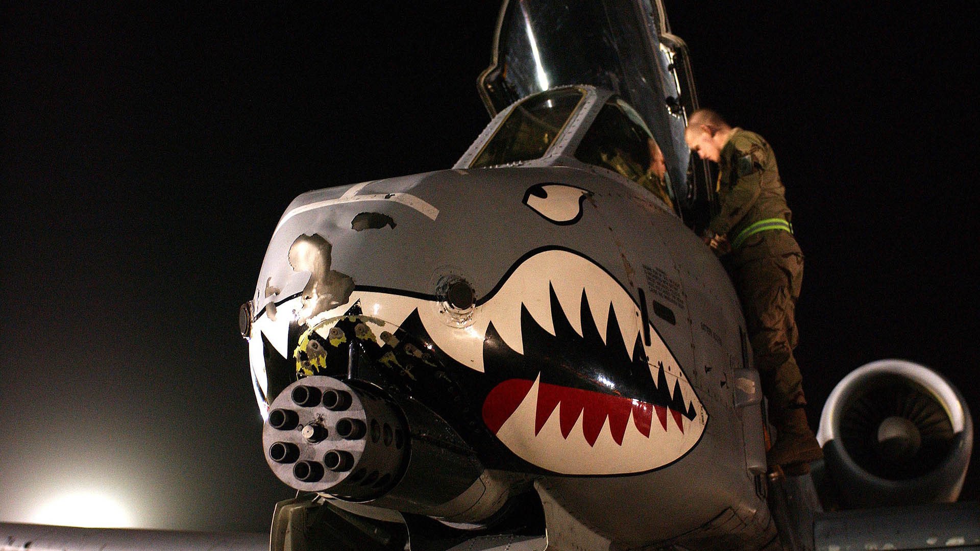 多元压制与唯一巨星，体育胜利哲学的两种极致呈现